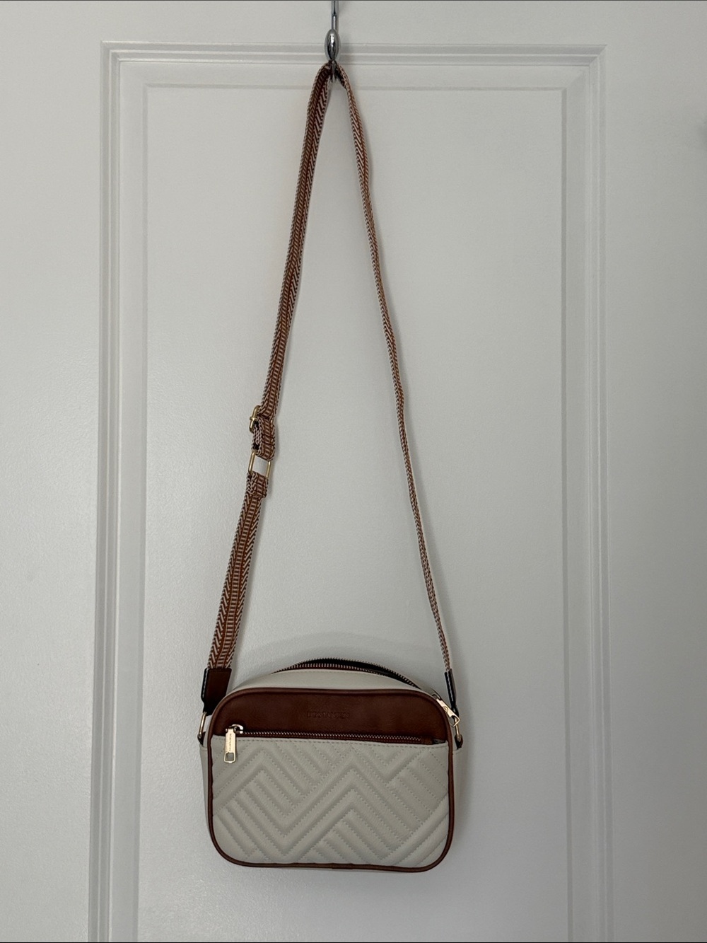 Women's Two-Tone Brown and Cream Crossbody Bag